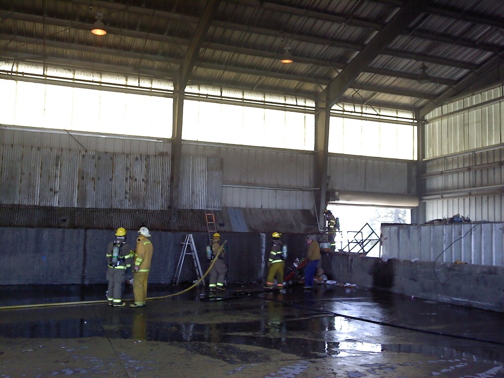 loading Gallery//Action/Transfer Station Fire, 17mar2010/fullsize/100317 008.jpg... or select a thumbnail